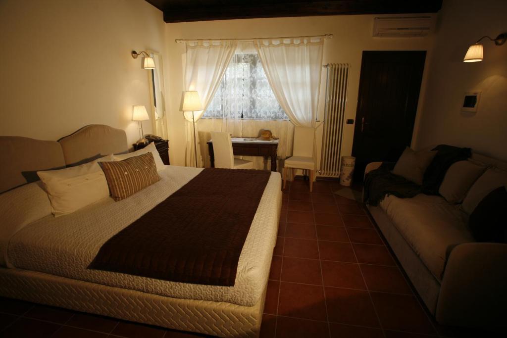 La Maragliana Aparthotel Castel Rocchero Bilik gambar