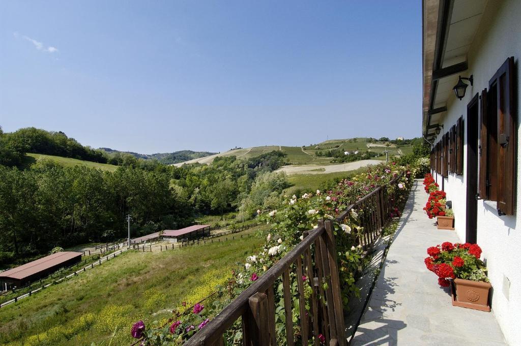 La Maragliana Aparthotel Castel Rocchero Bilik gambar