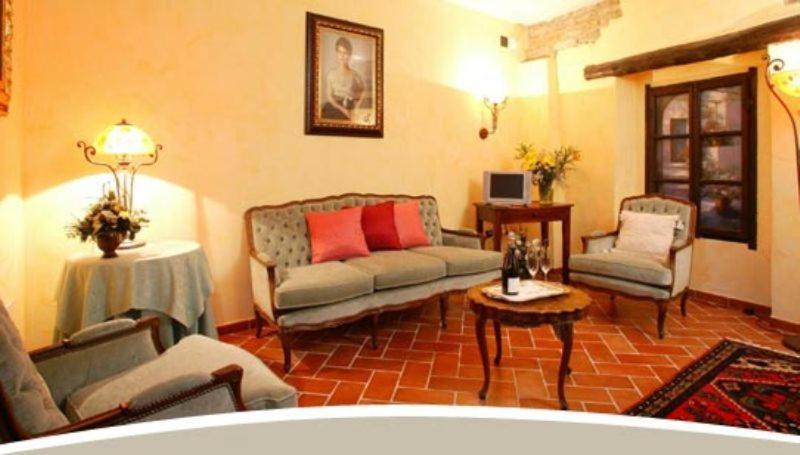 La Maragliana Aparthotel Castel Rocchero Luaran gambar