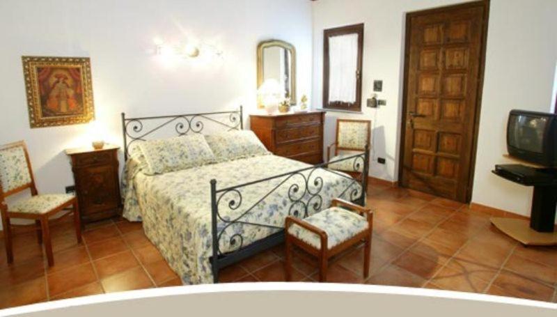 La Maragliana Aparthotel Castel Rocchero Luaran gambar