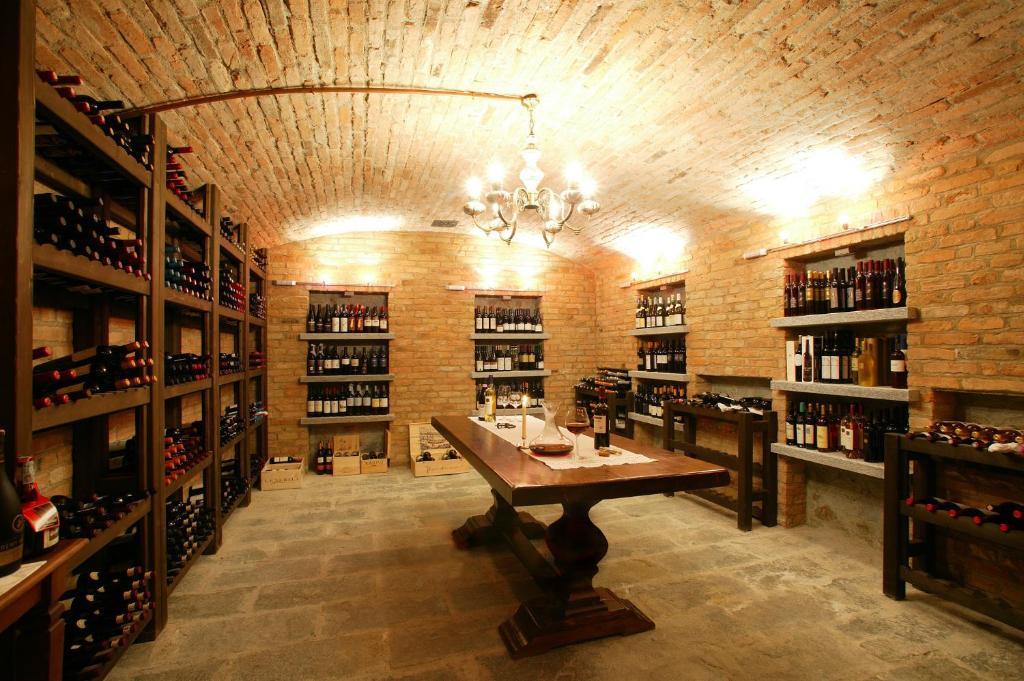 La Maragliana Aparthotel Castel Rocchero Luaran gambar