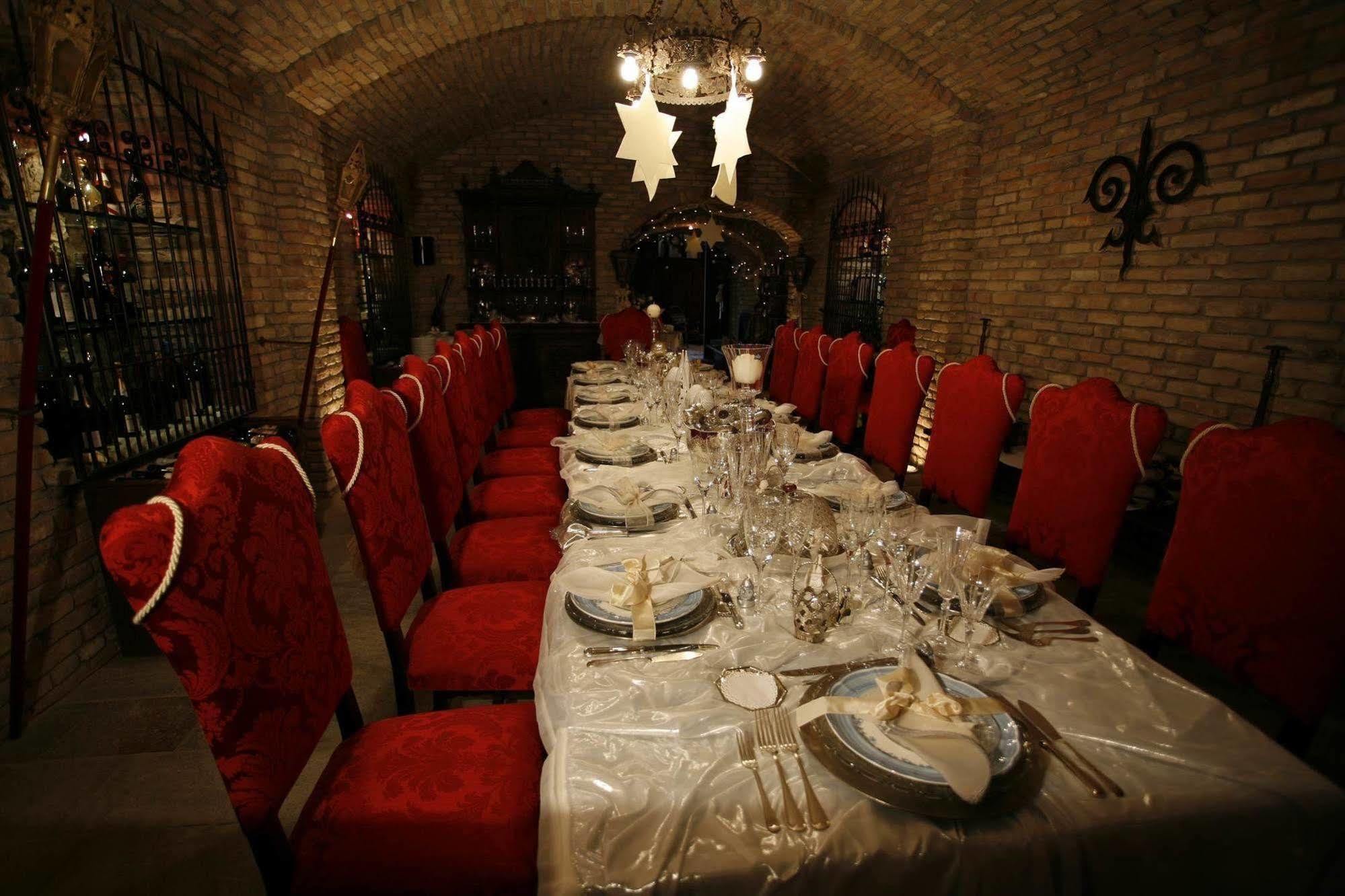 La Maragliana Aparthotel Castel Rocchero Luaran gambar