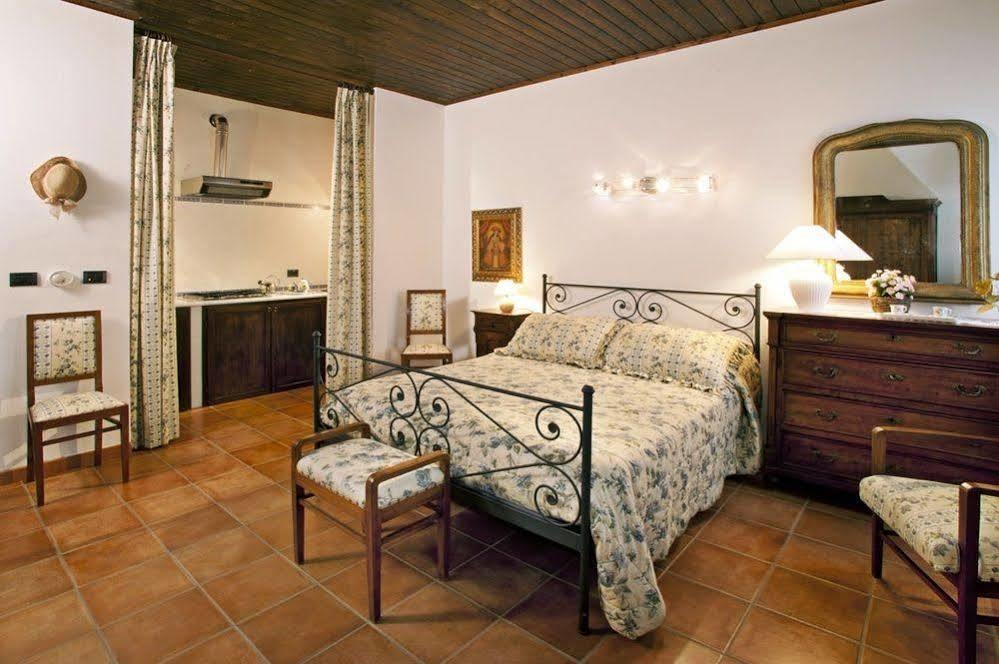 La Maragliana Aparthotel Castel Rocchero Luaran gambar